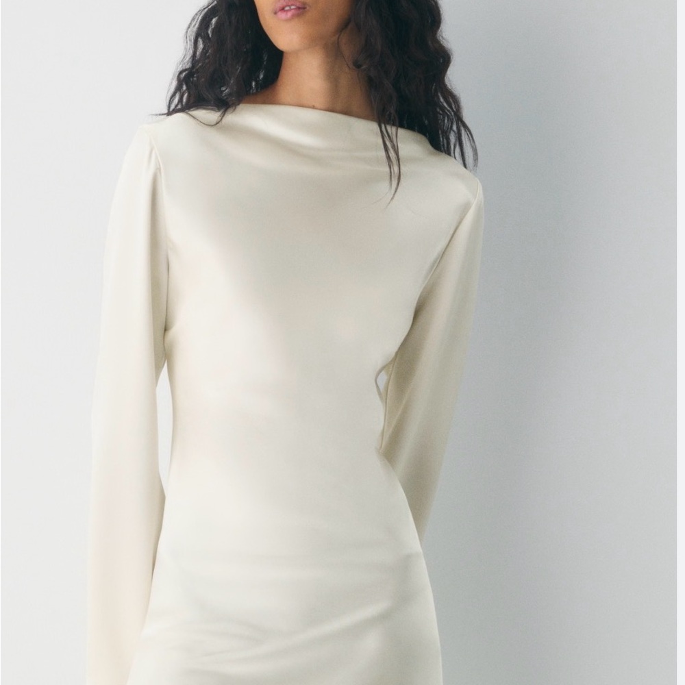 Aritzia Cream Long Sleeve Dress